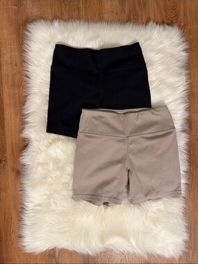 Jockey Women's Bike Shorts in Black & Taupe - Size M